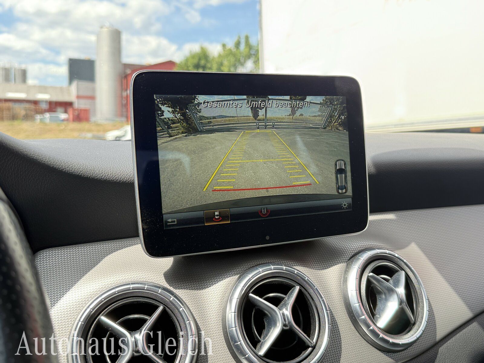 Fahrzeugabbildung Mercedes-Benz CLA 200 Urban Navi/Keyless Go Startanlage/Autom.