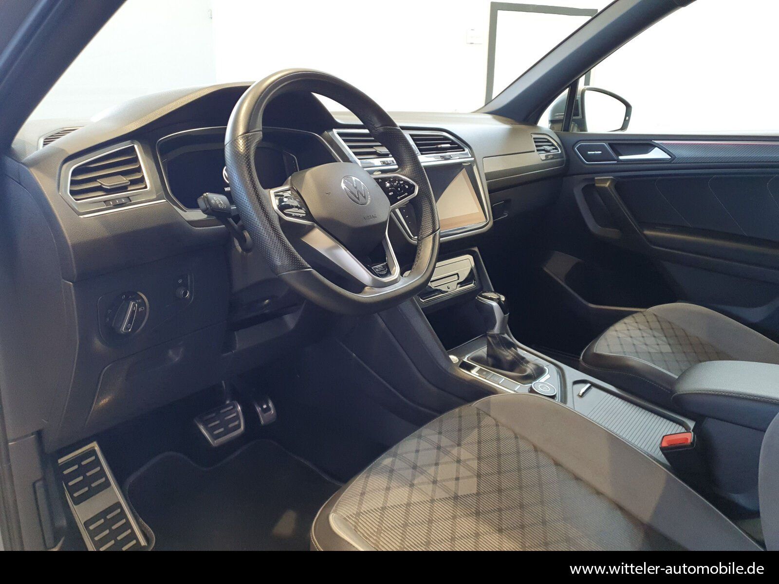 Volkswagen Tiguan Allspace R-Line 7-Sitze 4Motion AHK Sound foto 9