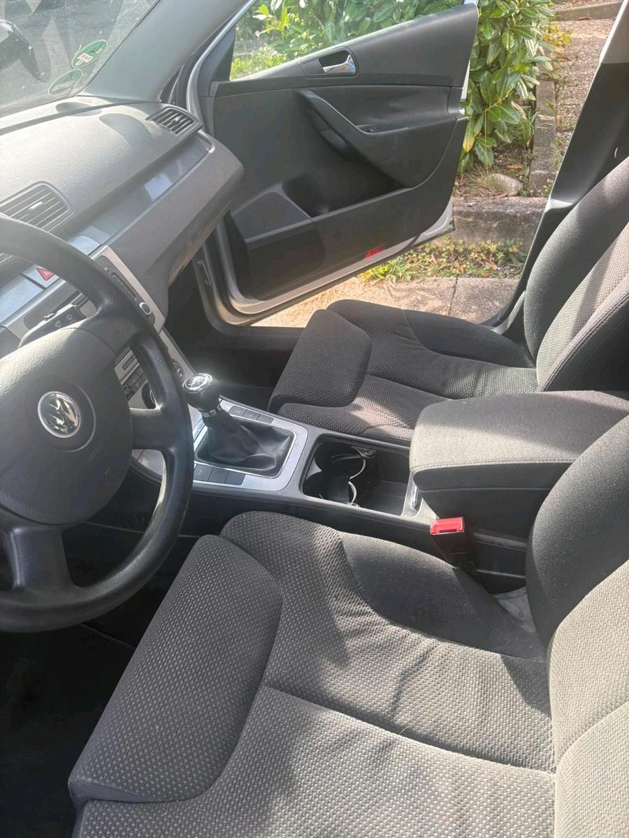 Volkswagen Passat 2005 — photo 14