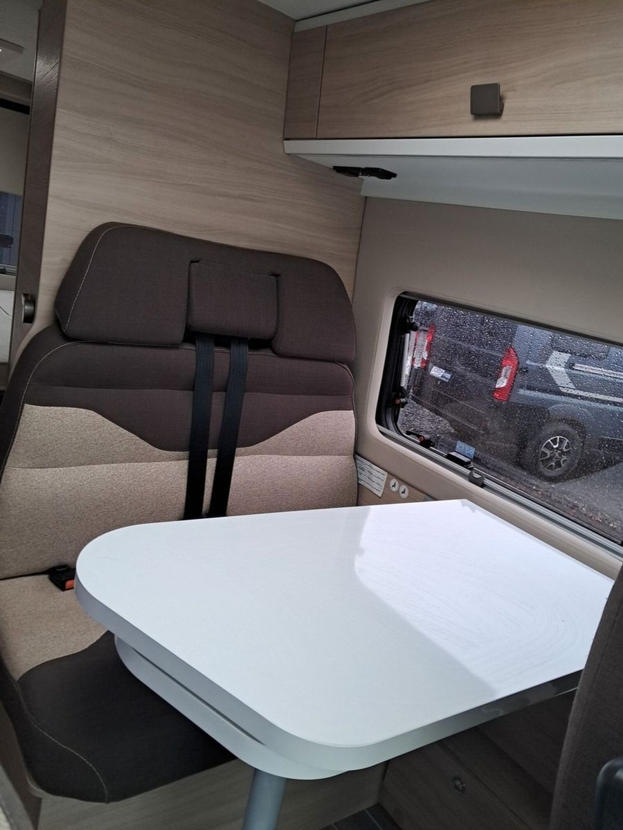 Fahrzeugabbildung Forster Livin Up V 599 HBL Markise,Radio,Allwetter,Solar