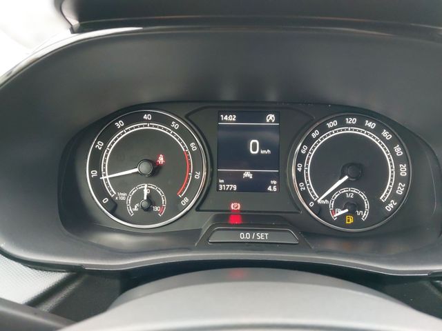 Fabia 1,0TSI Active +KAMERA+LED+ACC+CARECONNECT+