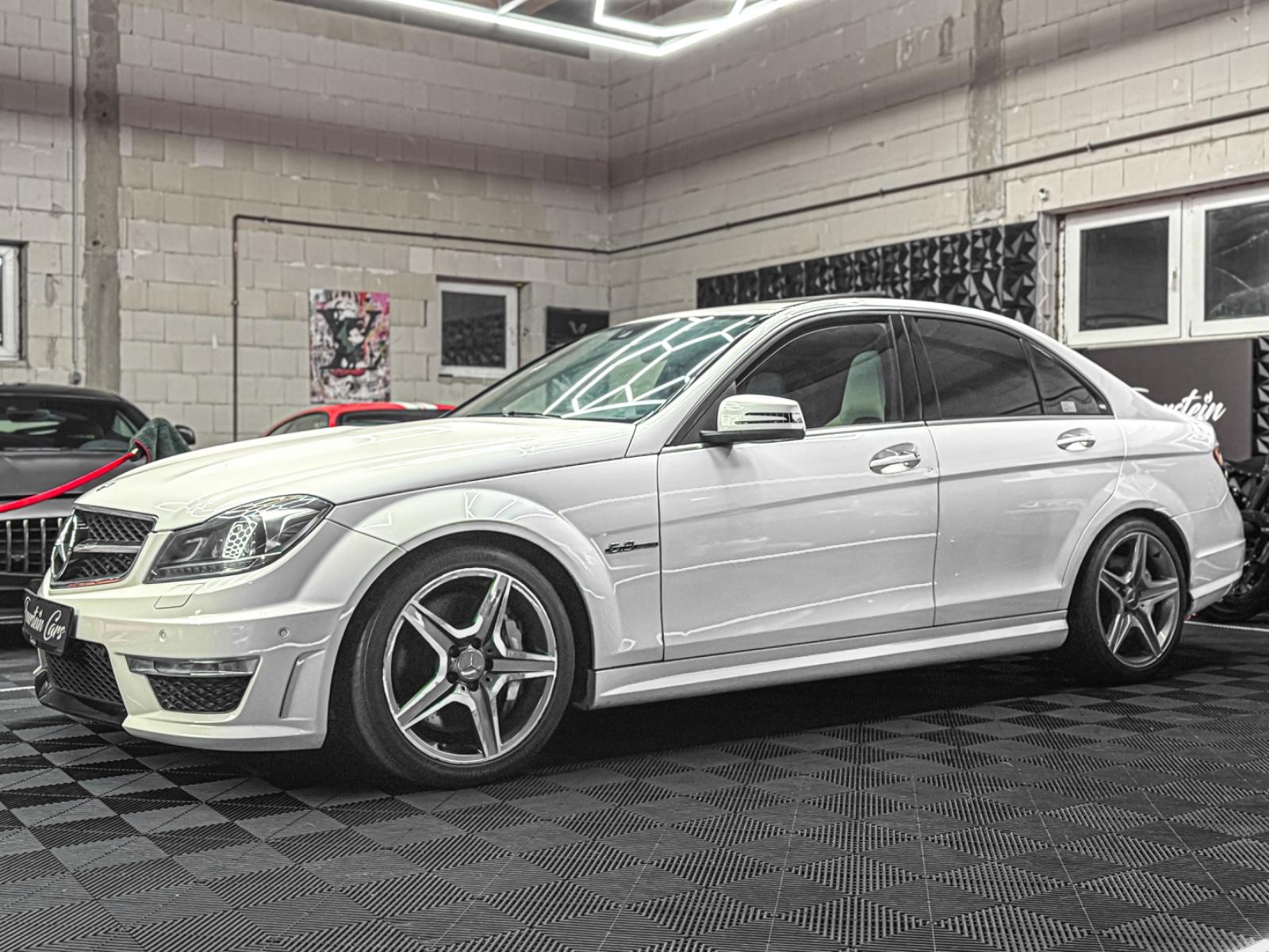 Mercedes-Benz C 63 AMG*W204*LEGENDE*SAUGMOTOR*TOP-AUSSTATTUNG