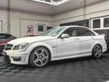 Mercedes-Benz C 63 AMG*W204*LEGENDE*SAUGMOTOR*TOP-AUSSTATTUNG - gebrauchte Mercedes-Benz C 63 AMG aus dem Jahr 2012