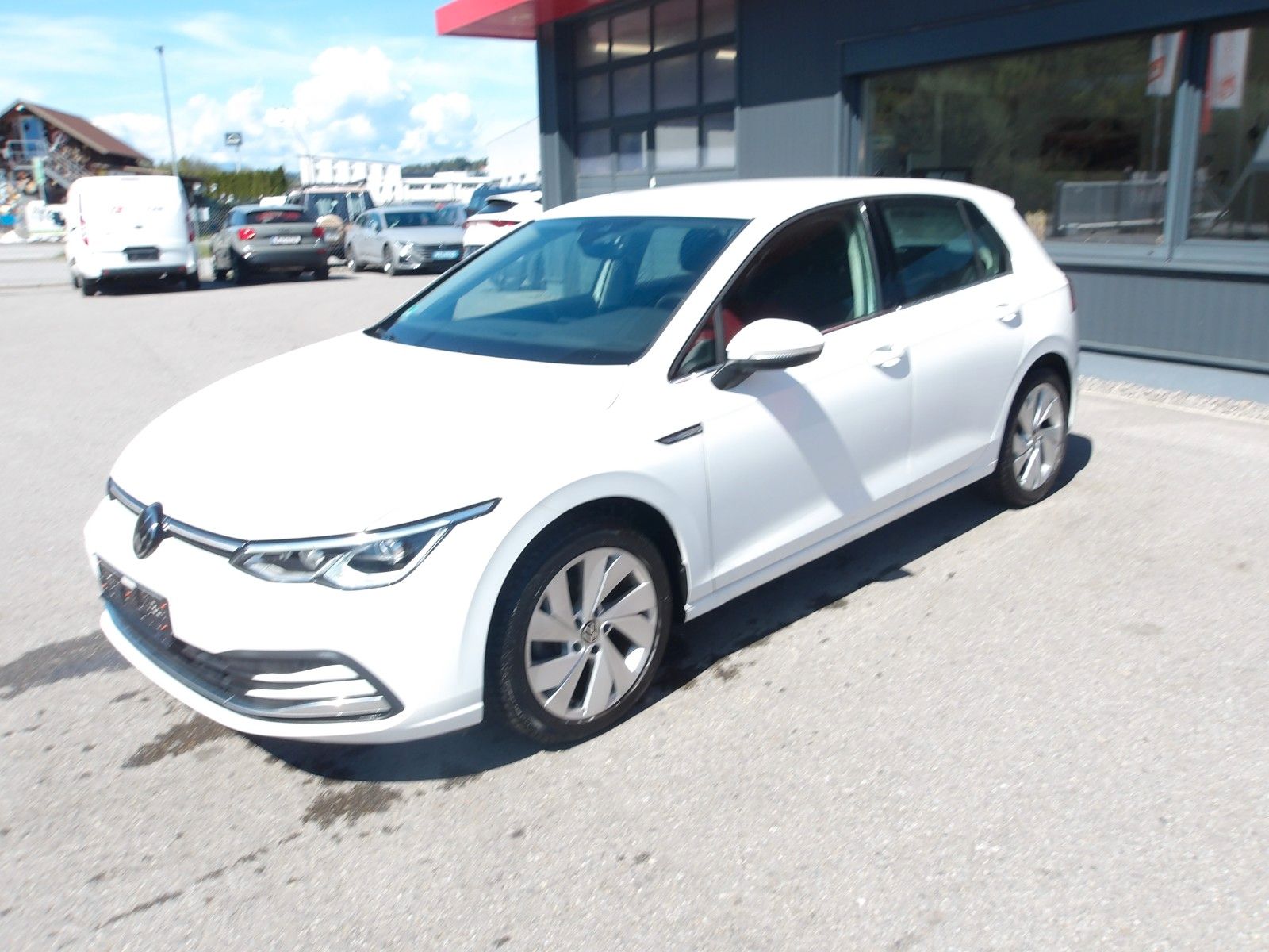 Volkswagen Golf VIII Lim. Style 110kw *LED+*NAVI*EXP.14990*