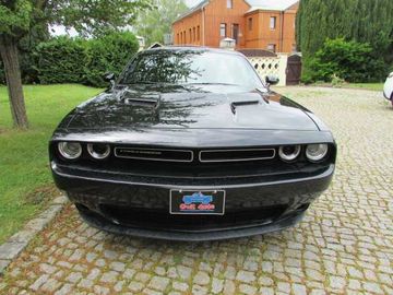 Dodge Challenger - 2