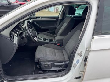 Volkswagen Passat Variant - 11
