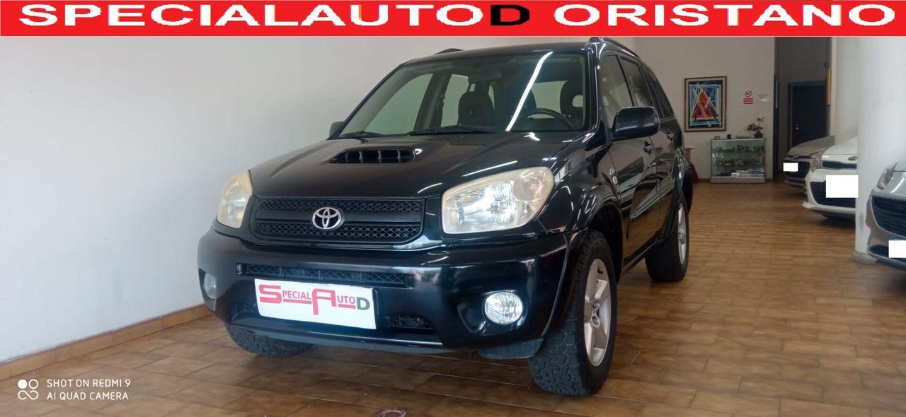 Toyota RAV4 2005 — rear view