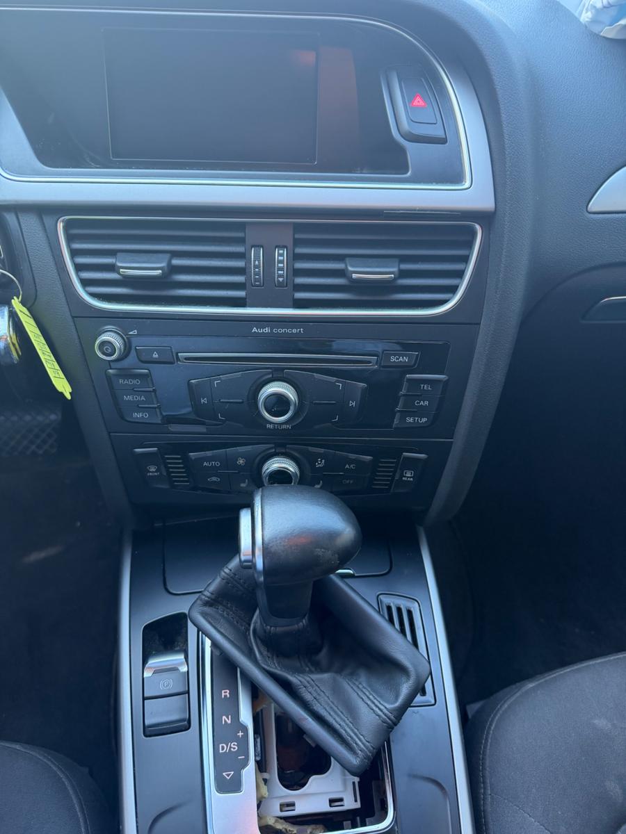 Audi A4 2014 — photo 8
