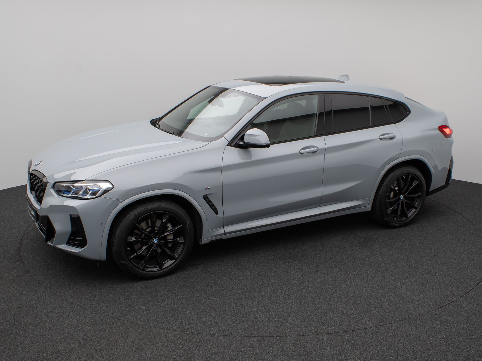 Fahrzeugabbildung BMW X4 xD30d M Sport Panorama Laser Kamera HUD HiFi