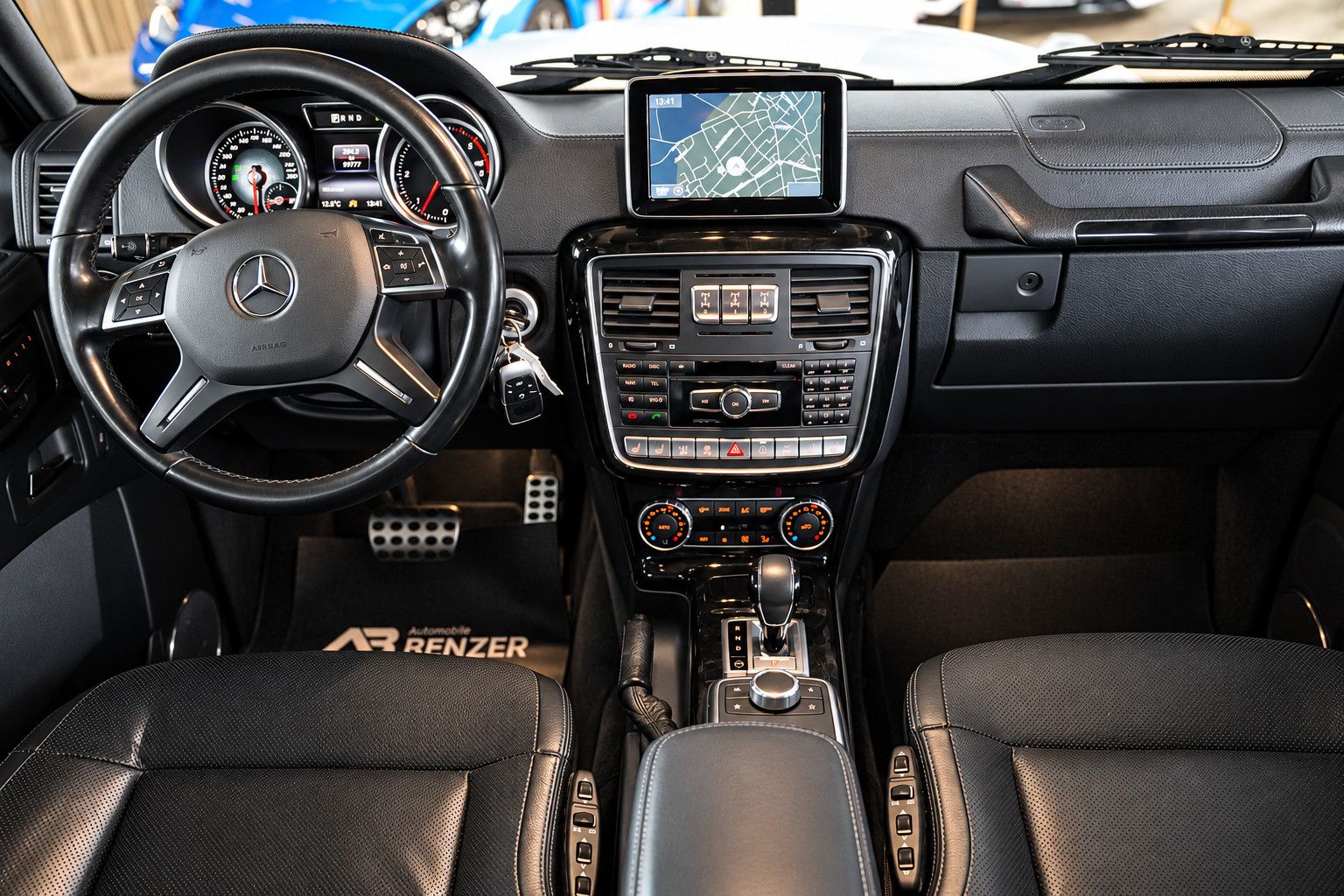 Fahrzeugabbildung Mercedes-Benz G 350 d*AMG*S-Dach*HarmanKardon*Memory*Sitzklima