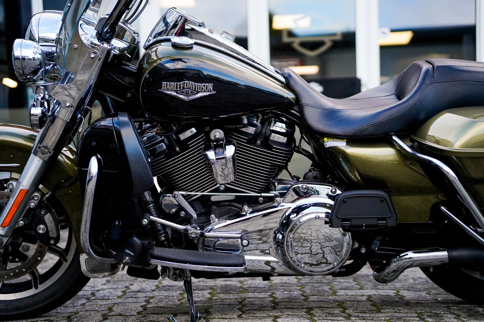 Fahrzeugabbildung Harley-Davidson FLHR Road King 107 cui - Penzl - Beinschilde