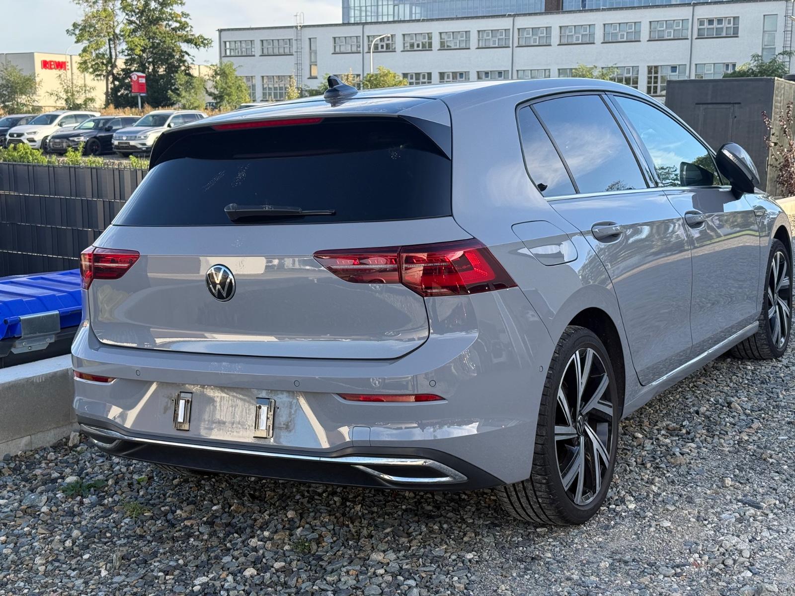 Volkswagen Golf VIII Lim. Style Matrix/Pano/StandHZ/HUD/Kam, миниатюра 2