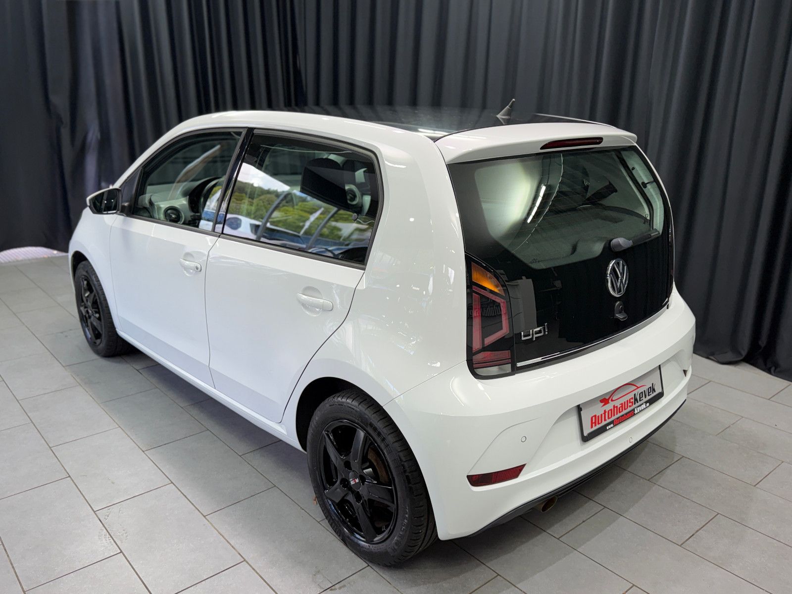 Fahrzeugabbildung Volkswagen up! high up! |KLIMA|PDC