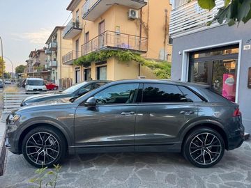 Audi Q8 - 5