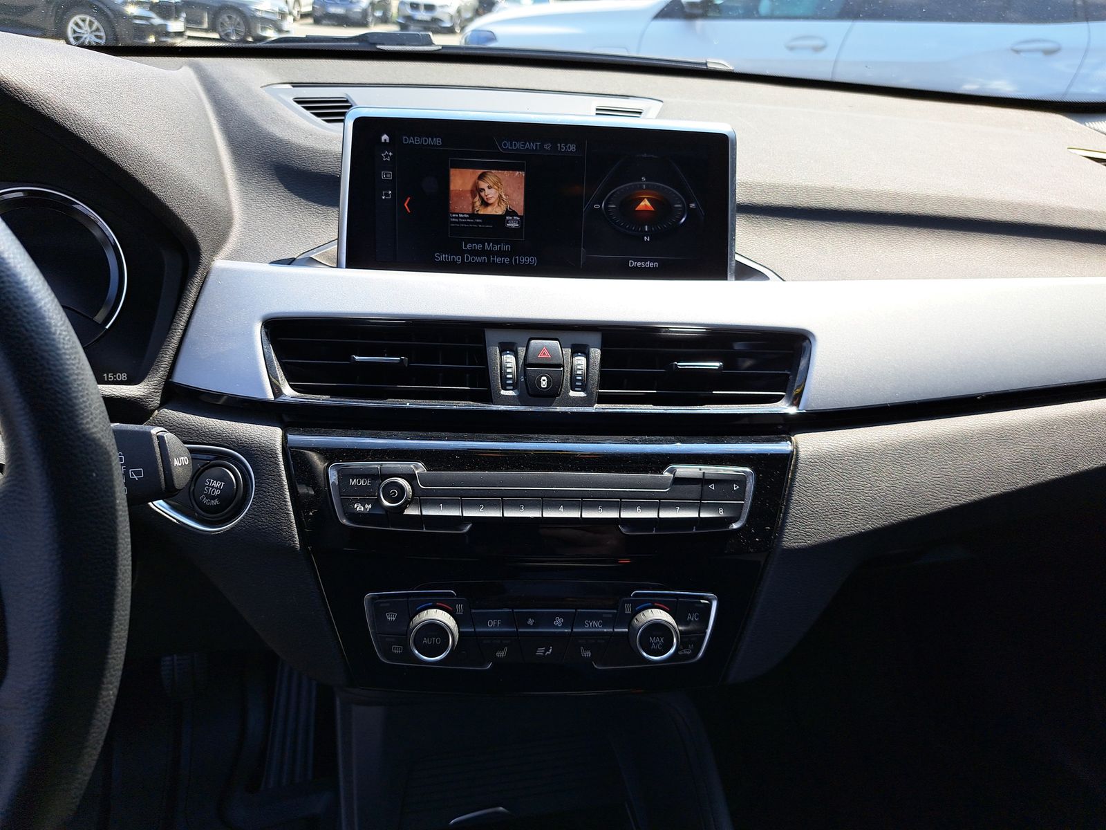 BMW X1 xDrive18d Advantage DAB Navi Tempomat Shz foto 10