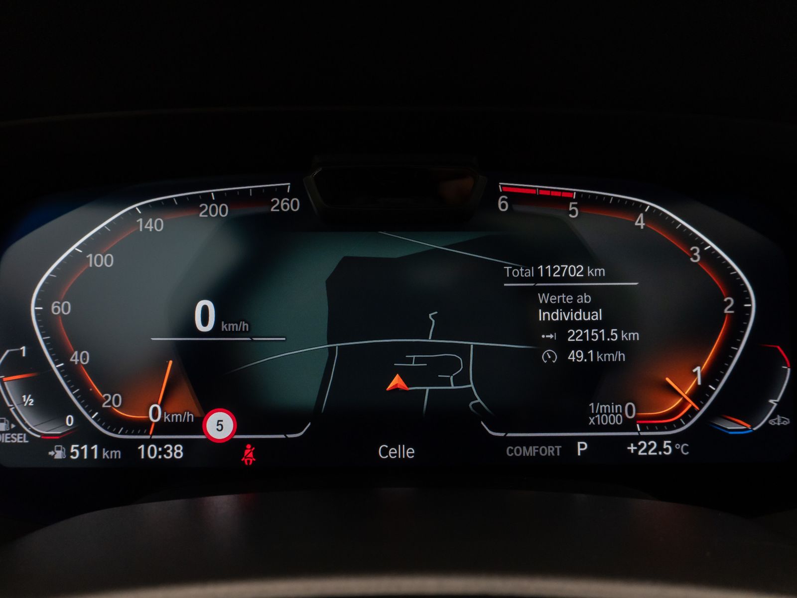 Fahrzeugabbildung BMW X5 xD40d M Sport Panorama 360° HUD DAB HiFi AHK