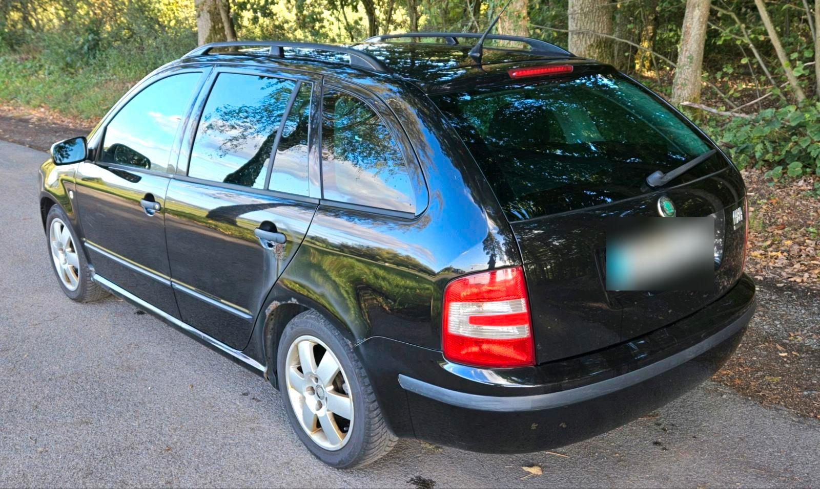 Skoda Fabia 2006 — вигляд ззаду