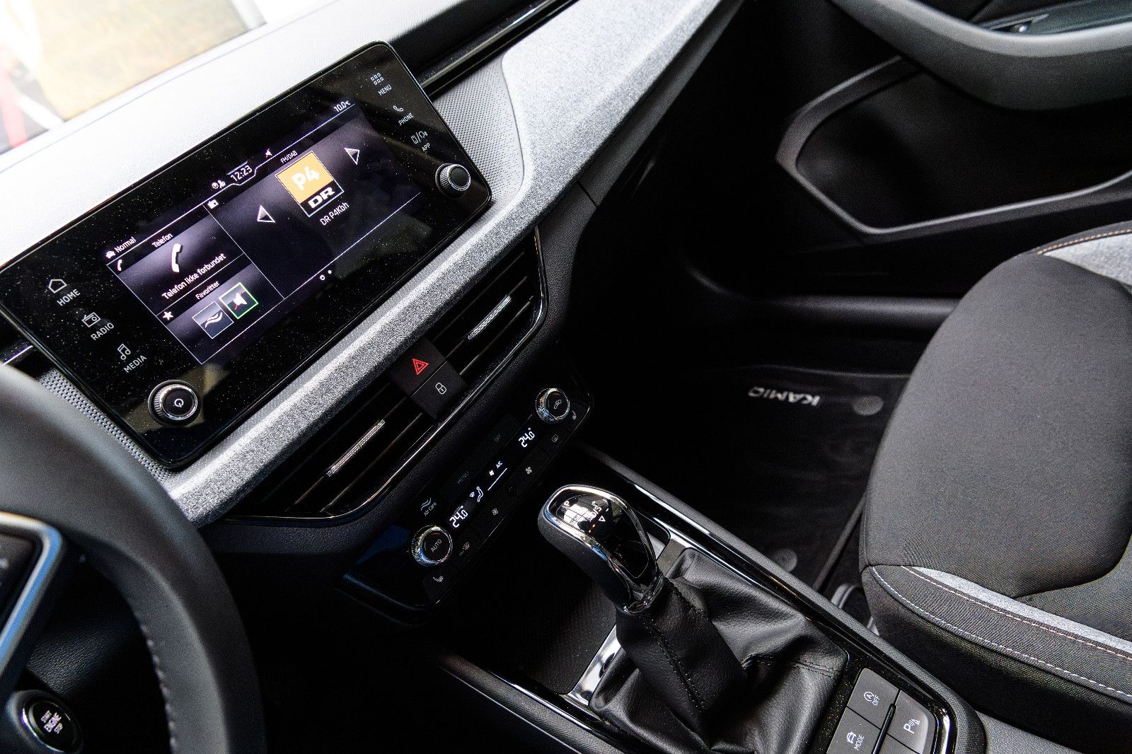 Fahrzeugabbildung SKODA Kamiq Selection 1.0 TSI LED+KAMERA+ACC+APP