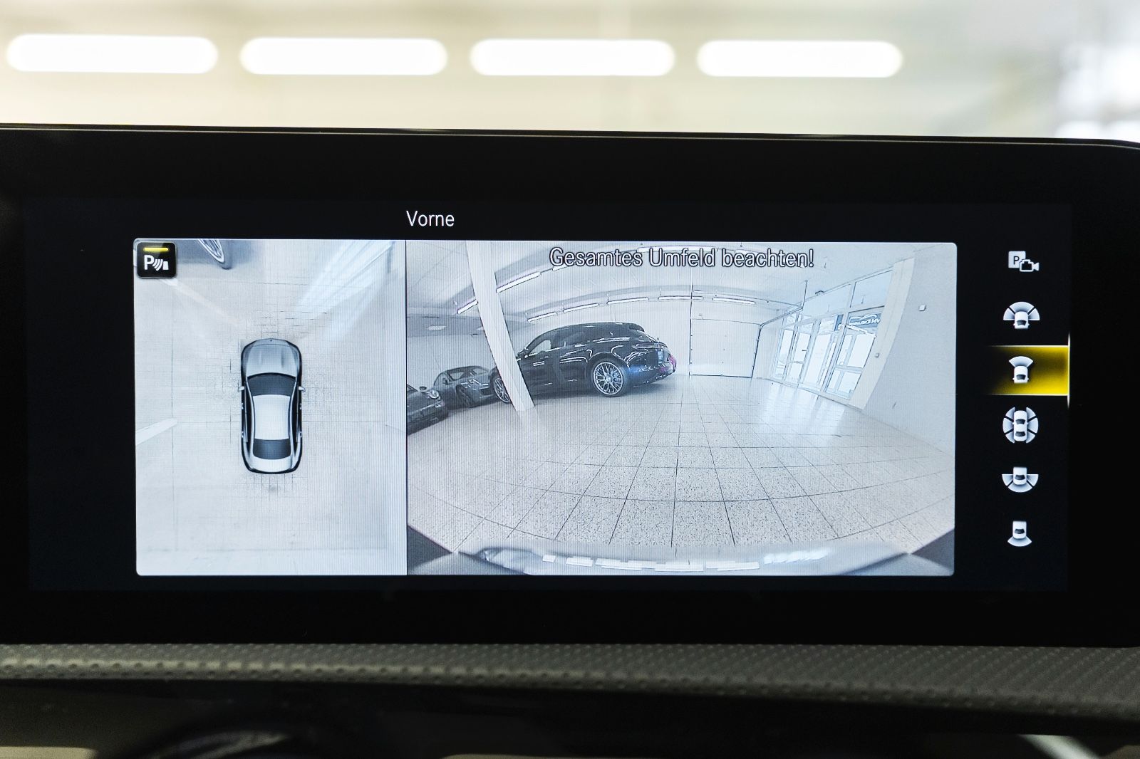 Fahrzeugabbildung Mercedes-Benz CLA 45 AMG 4MATIC 360° LED ALC AMBIENTE SZH NAV