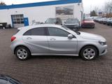 Mercedes-Benz A 180 BE, Style, Navi, Teilleder, zus. Alu WR - gebrauchte Mercedes-Benz A 180 aus dem Jahr 2012