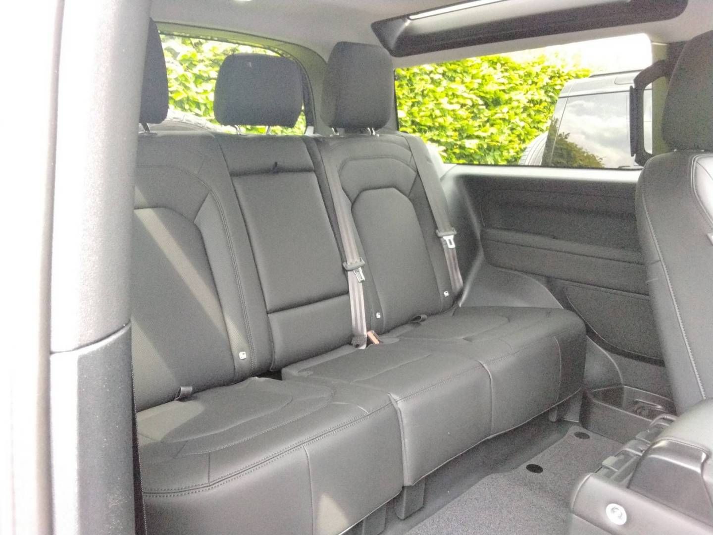 Fahrzeugabbildung Land Rover Defender 90 D200 S