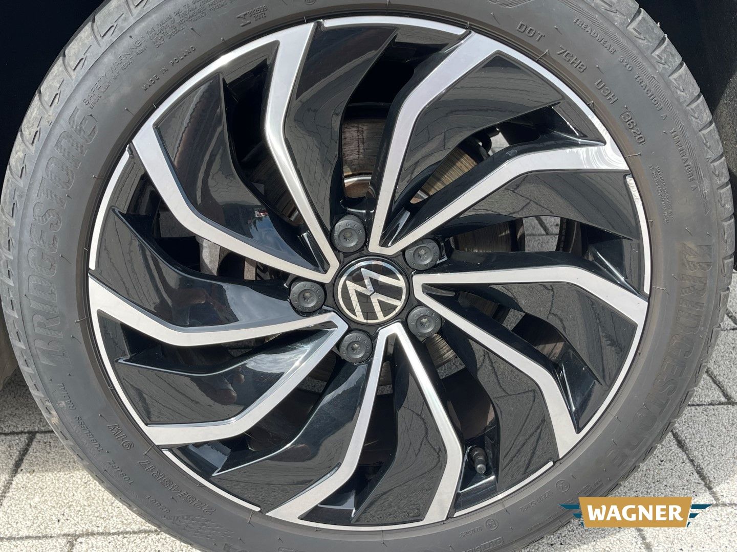 Fahrzeugabbildung Volkswagen Golf VIII Style eTSI 1.5  Automatik