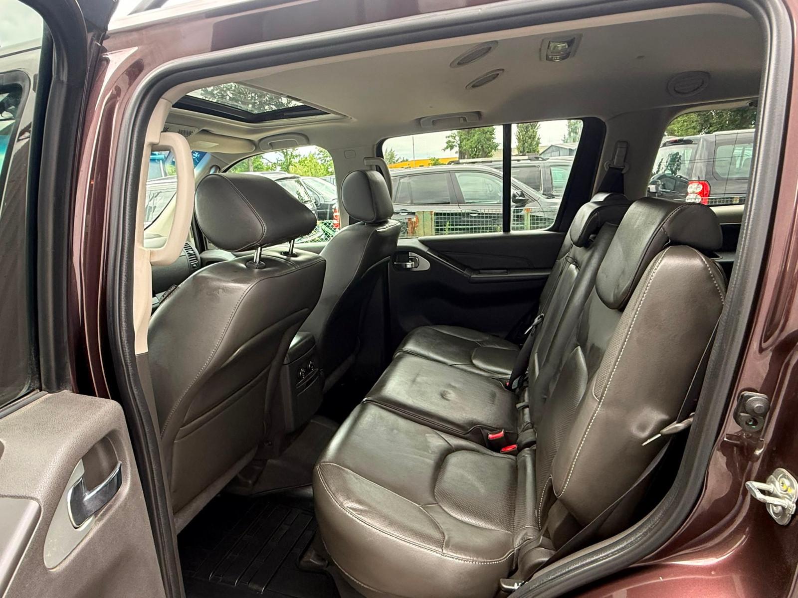Nissan Pathfinder 3.0 dCi LE | 231 ch | BVA | 7 places | Cuir électrique à mémoire | Sièges chauffants | Toit ouvrant | Bose