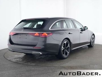 Mercedes E 220 - 2