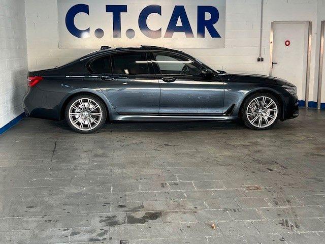 BMW 750 i xDrive  M-Sportpaket - VOLL