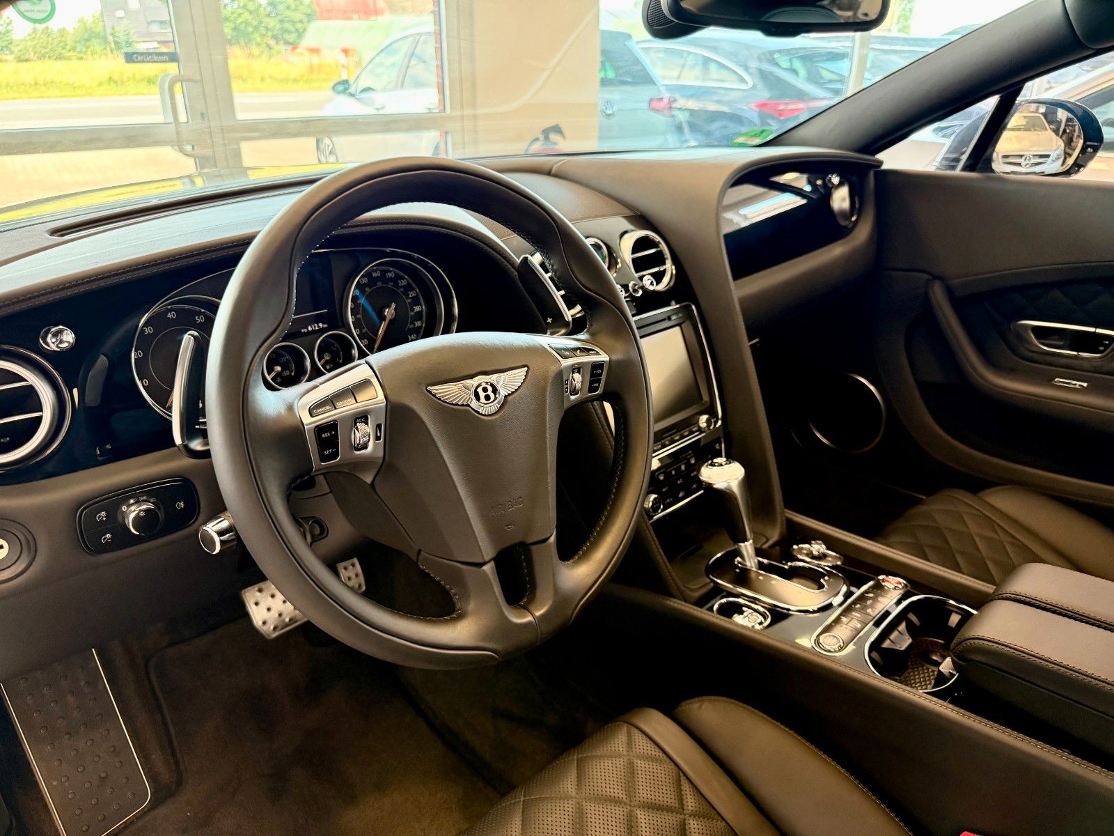 Fahrzeugabbildung Bentley Continental GT V8 S Black Edition Mulliner 1of25