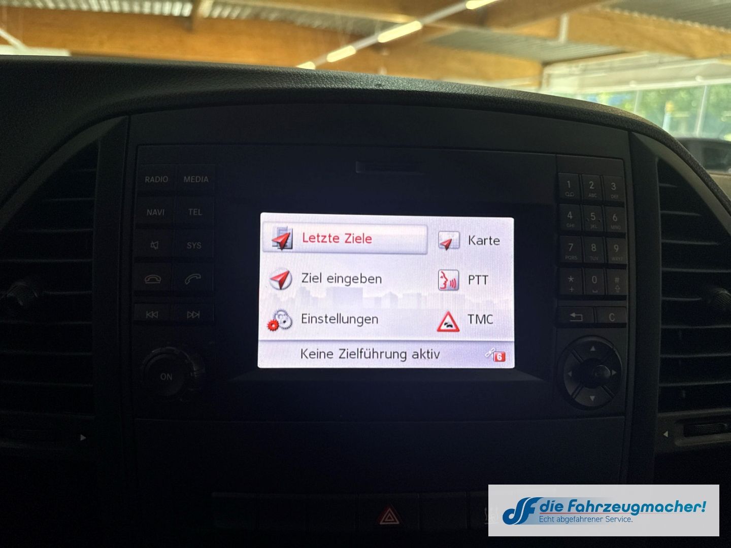 Fahrzeugabbildung Mercedes-Benz Vito Tourer 111CDI FWD extralang Pro AHK Klimaau