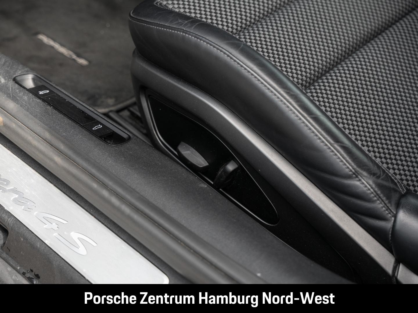 Porsche 992 (911) Carrera 4S Cabriolet BOSE SportDesign