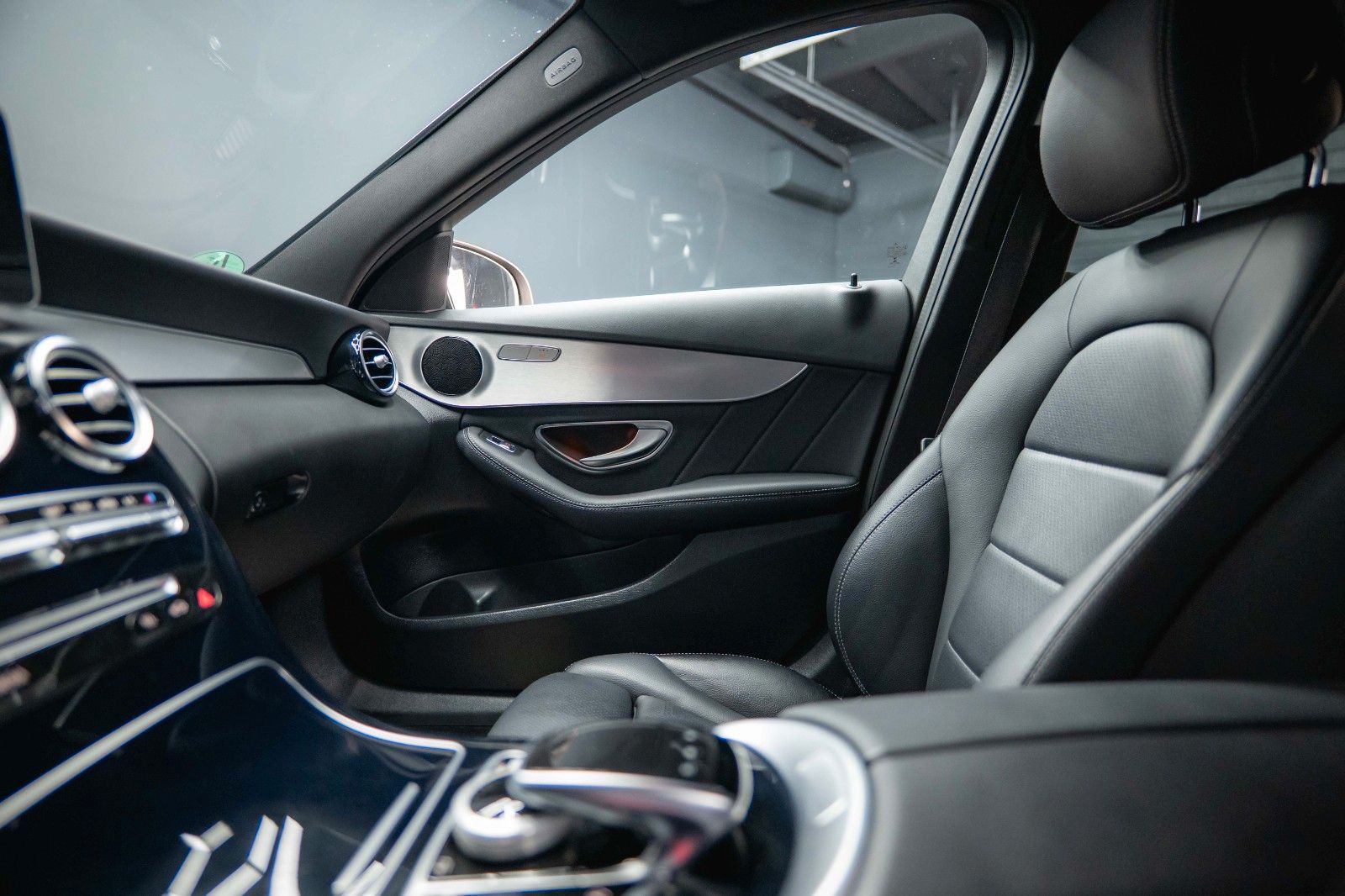 Fahrzeugabbildung Mercedes-Benz C 400 T 4Matic AMG Night-Edition *LED*19%*