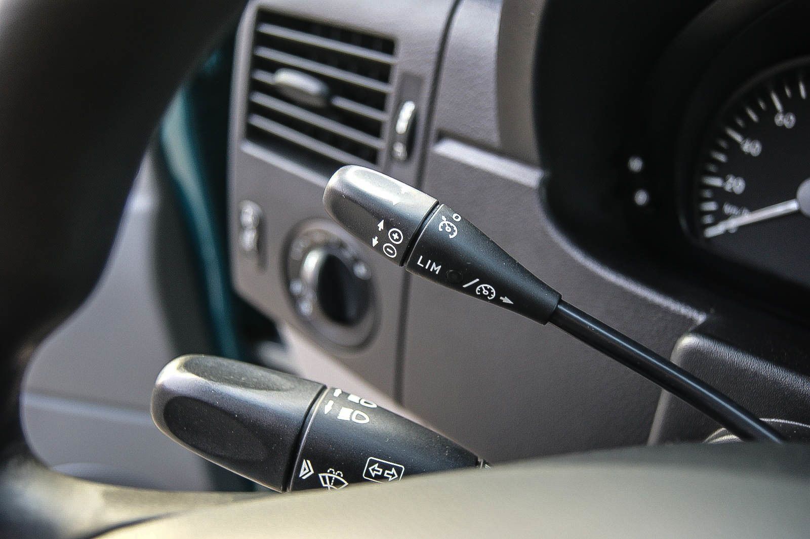 Fahrzeugabbildung Mercedes-Benz Sprinter II Kasten 316 CDI 1.HAND KLIMA PDC AHK