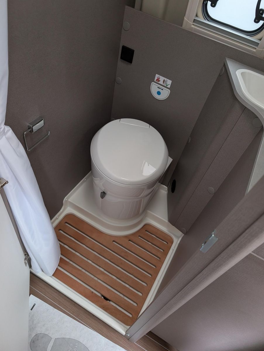 Fahrzeugabbildung Etrusco CV 600 DB Markise, Rückfahrkamera,