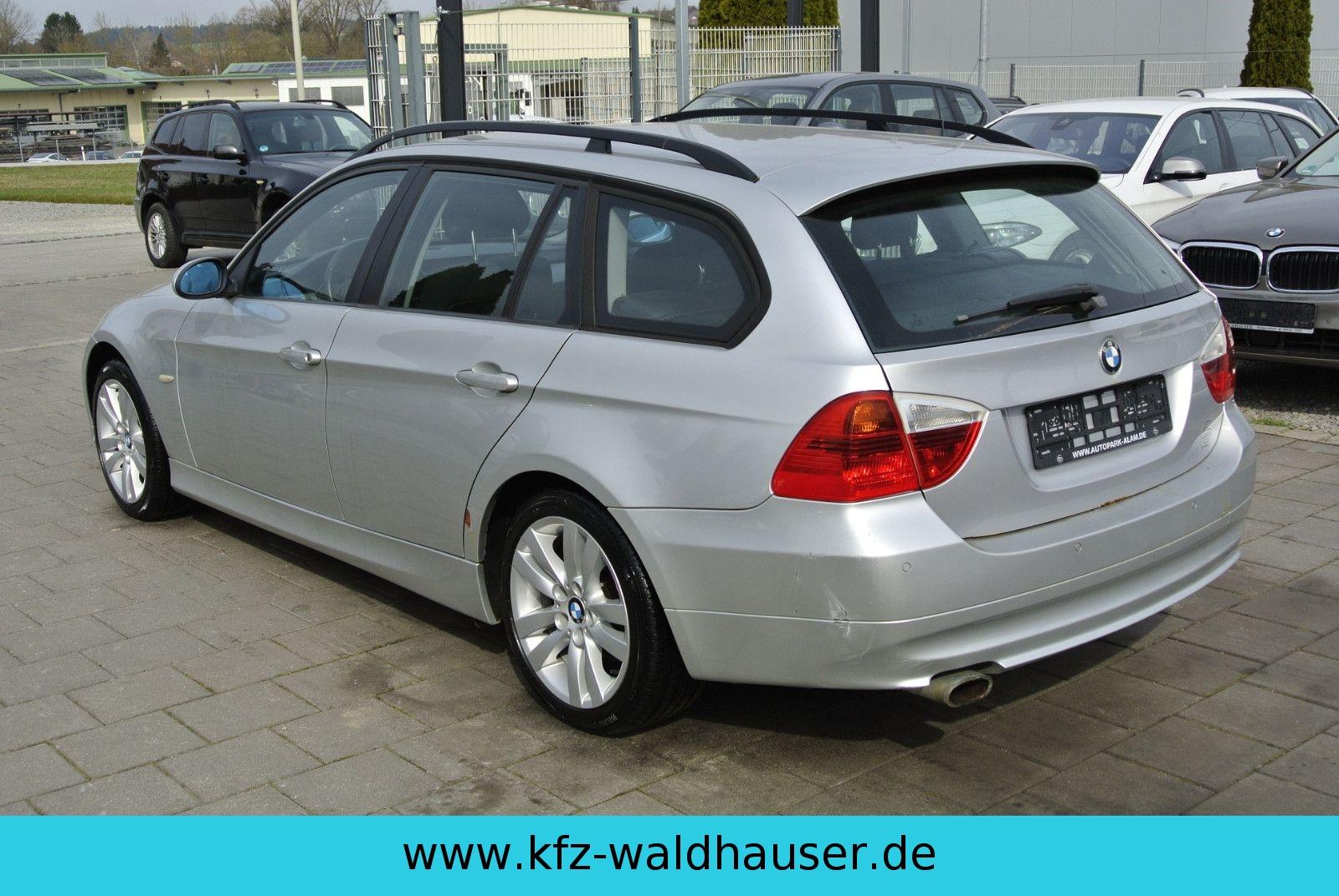 BMW 318 2008 — photo 11