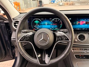 Mercedes E 300 - 12