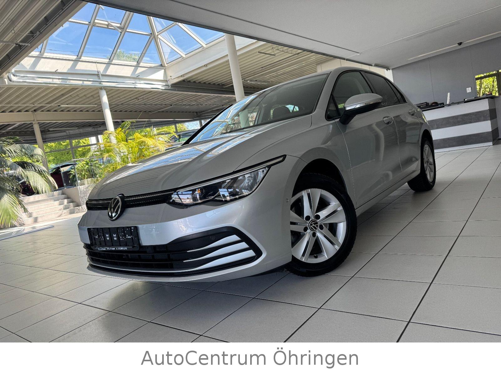 Volkswagen Golf VIII Lim. Life Navi Virtual LED ACC PDC SHZ
