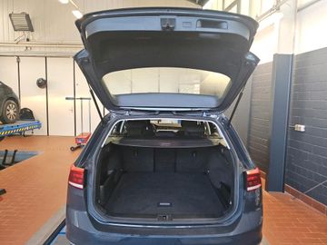Volkswagen Passat Variant - 7