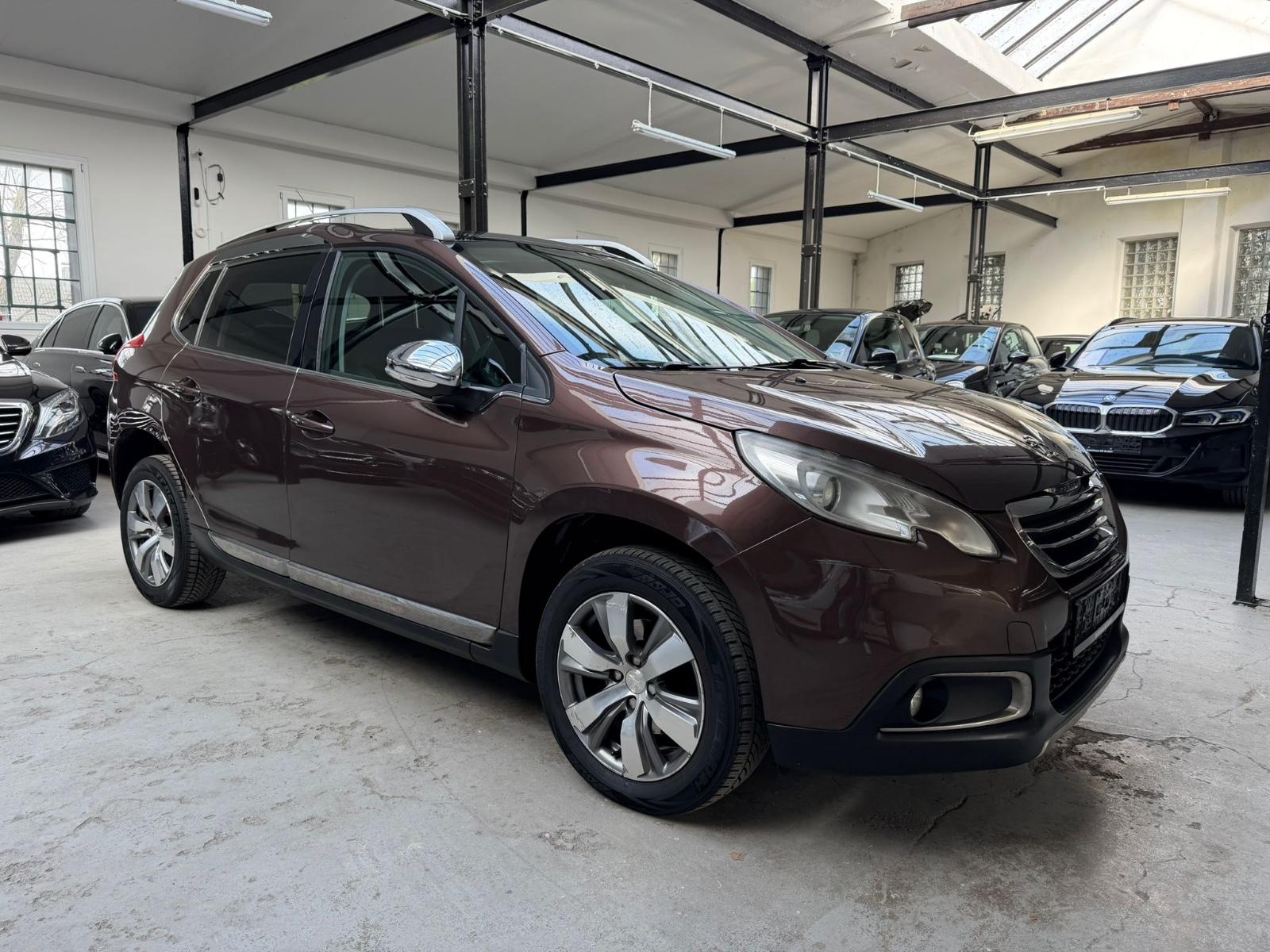 Peugeot 2008 Allure *PANO*NAVI*PDC*SHZ*