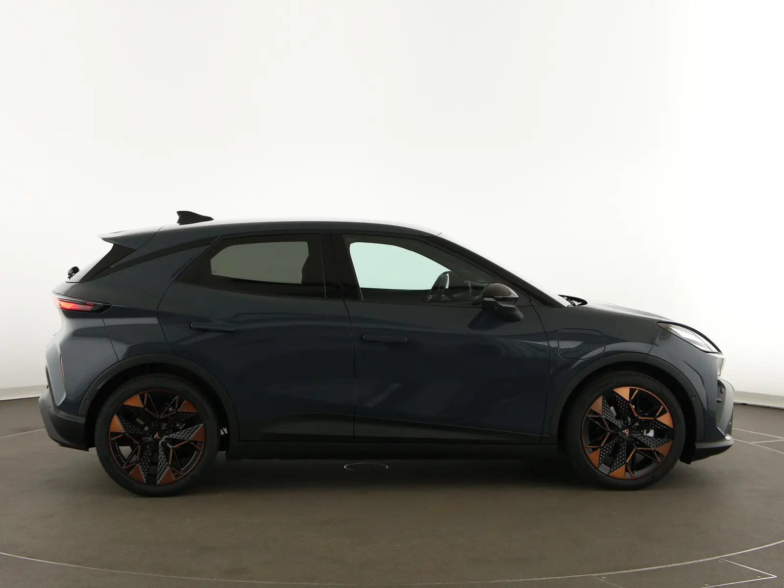 Cupra Raval Endurance 211 PS  52 kWh Dynamic Plus  LED