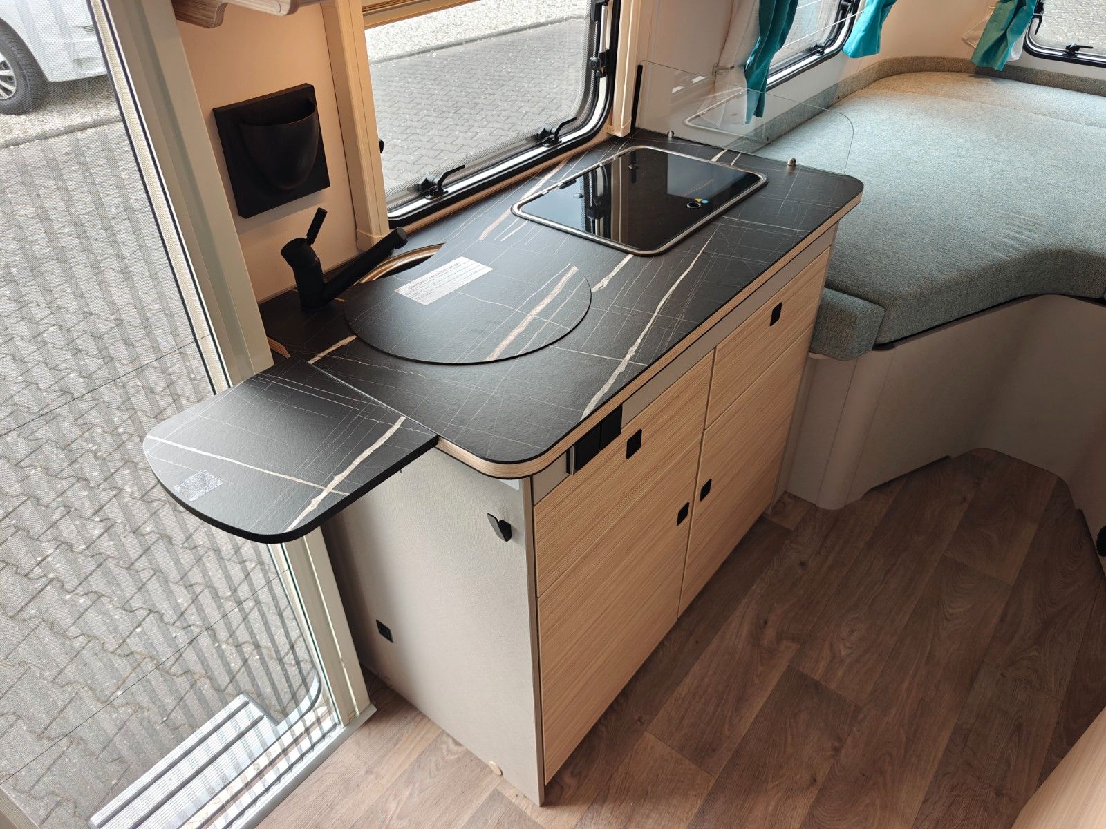 Fahrzeugabbildung HYMER / ERIBA / HYMERCAR Touring 642 Urban - JETZT 5.012€ SPAREN !