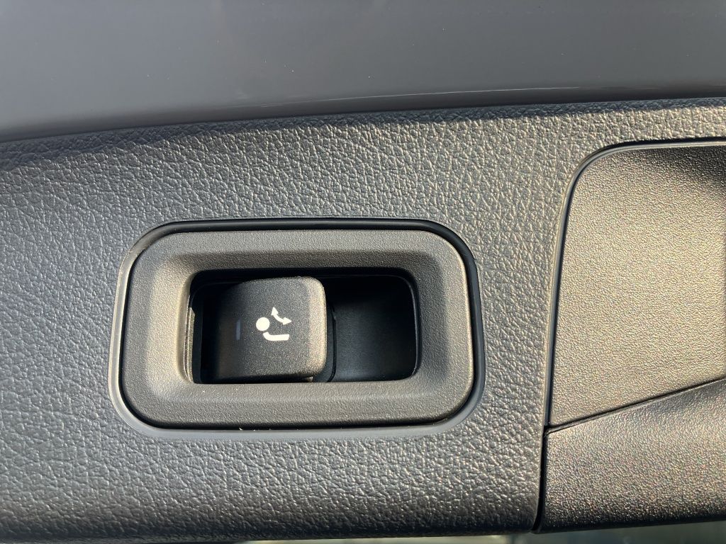 Fahrzeugabbildung Mercedes-Benz GLA 200 AMG*NIGHT*AHK*KEYL*KAM*LENKR-HEIZ*TOTW