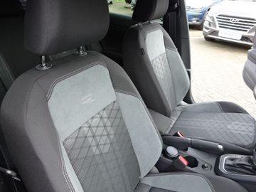 Fotografie 13 des VW Taigo 1.5 TSI R-Line *LED*Alu 18Zoll*RFK Klima