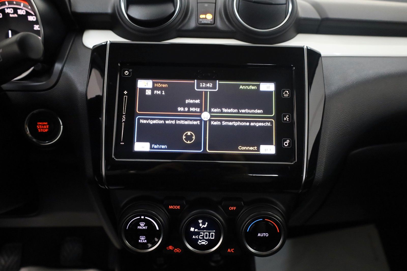 Fahrzeugabbildung Suzuki Swift Comfort, Navi, Kamera, 8 fach Aluräder