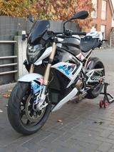 BMW S1000R M Paket Akrapovic Schmiederäder