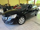 Volvo V60 Kombi Basis1.6*KLIMA*TÜV NEU*1.HAND*TOP* - Volvo V60 aus 2013
