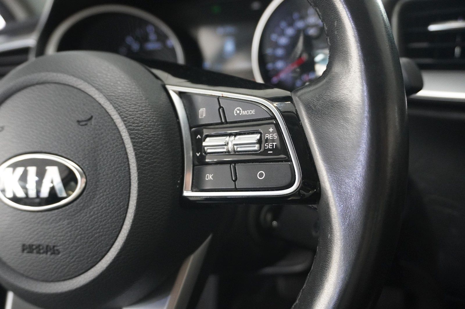 Fahrzeugabbildung Kia cee'd SW 1.6 CRDI 7-DCT DYNAMIC NAVI/LED/KAMERA