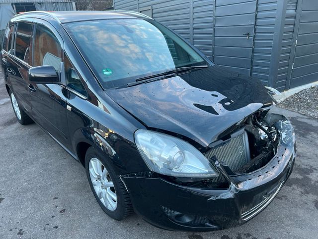 Opel Zafira B 1.8 L* Unfall7 7Siitzer