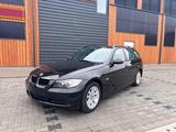 BMW 320D Xenon/ Navi/ Klima/ pdc - BMW 320 aus 2008: 320d